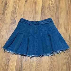 Forever 21 Pleated Jean Skirt Size Medium